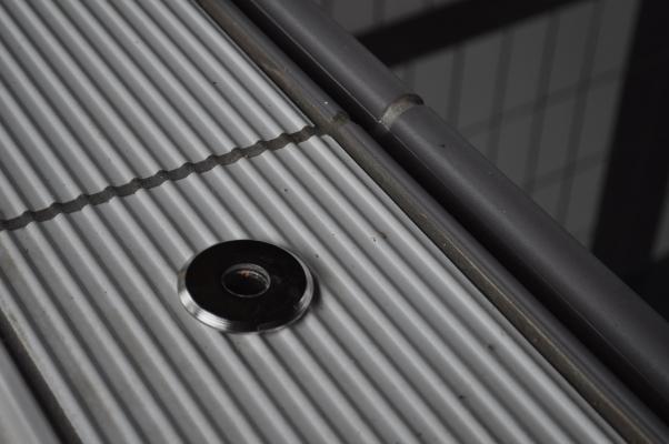 Kehely vízszintes falba